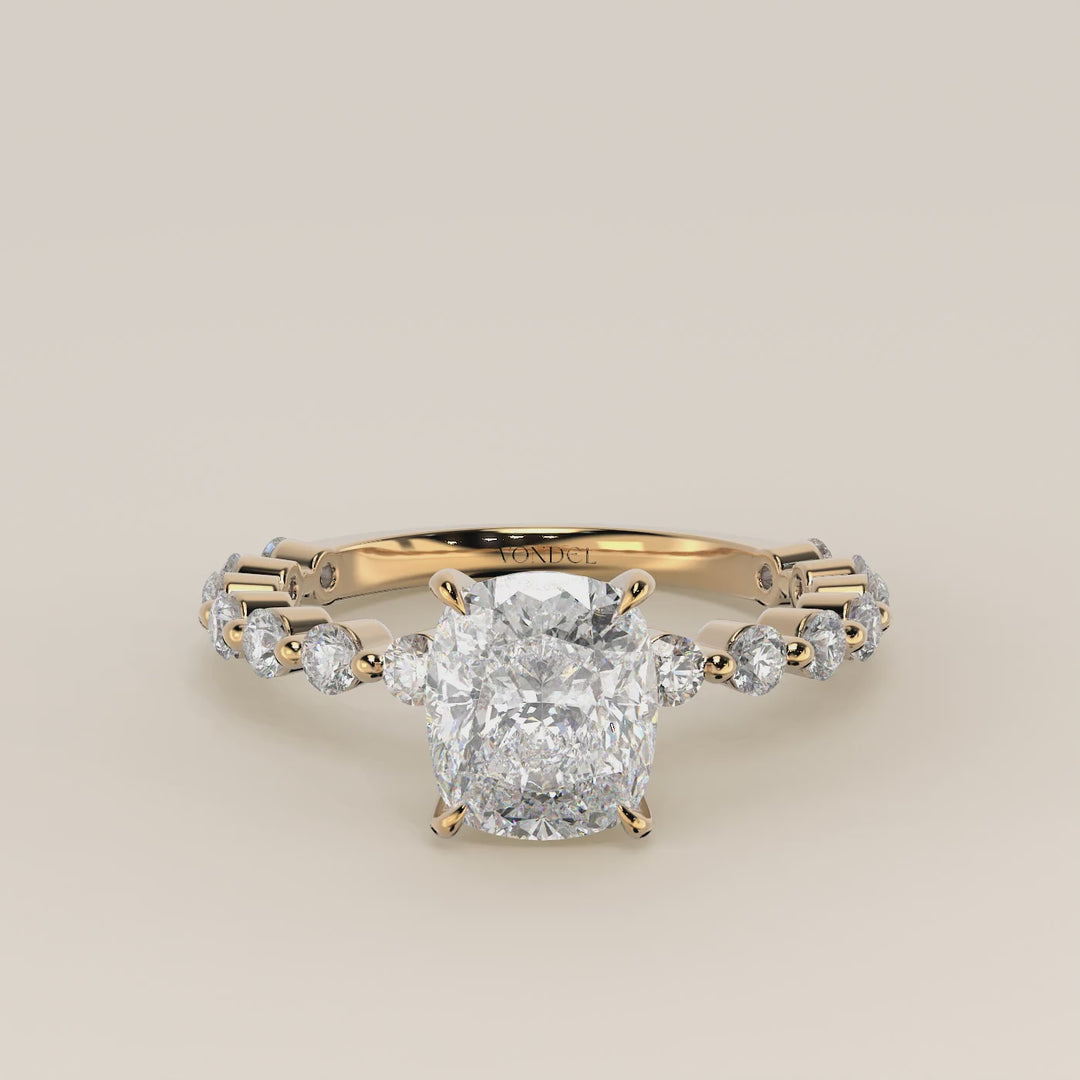 Verlovingsring elongated cushion lab grown diamant met ronde diamanten band, geelgoud