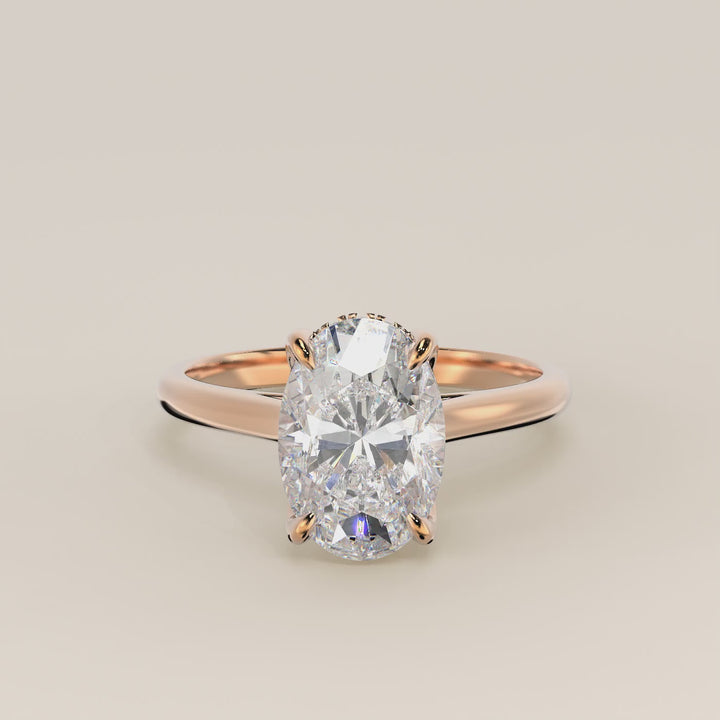 Lyann - Ovale Solitair Petal Prong With Hidden Halo
