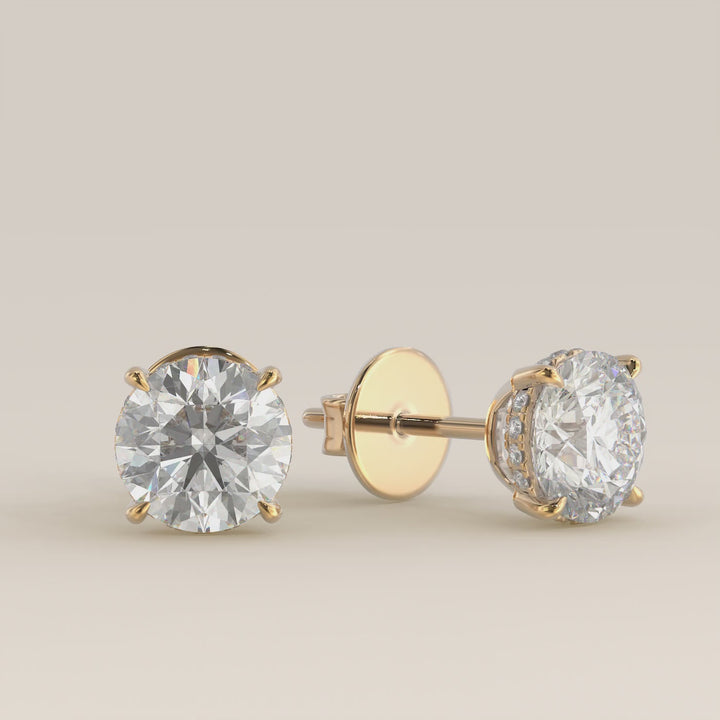 Stud oorbellen rond lab grown diamant met hidden halo, geelgoud