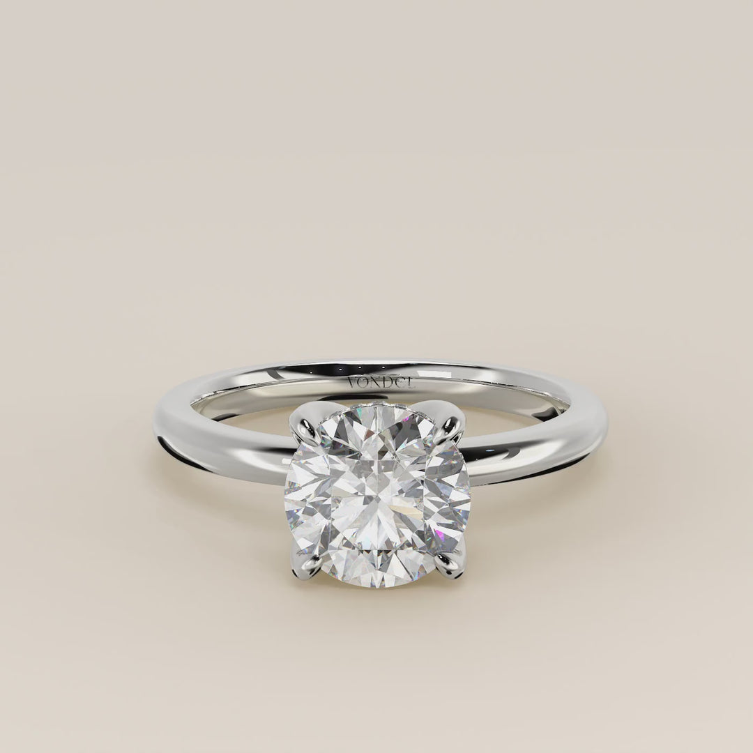 Lynn - Round Solitair Lab Grown Diamond Ring with Petal Prongs and Hidden Halo