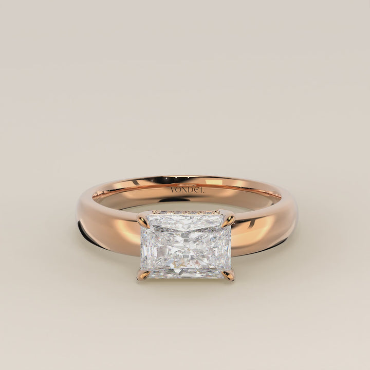Joanne – Radiant East-West Laborgezüchteter Diamantring mit doppeltem verstecktem Heiligenschein und breiter Ringschiene