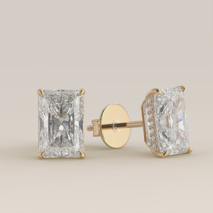 Stud oorbellen radiant lab grown diamant met hidden halo, geelgoud