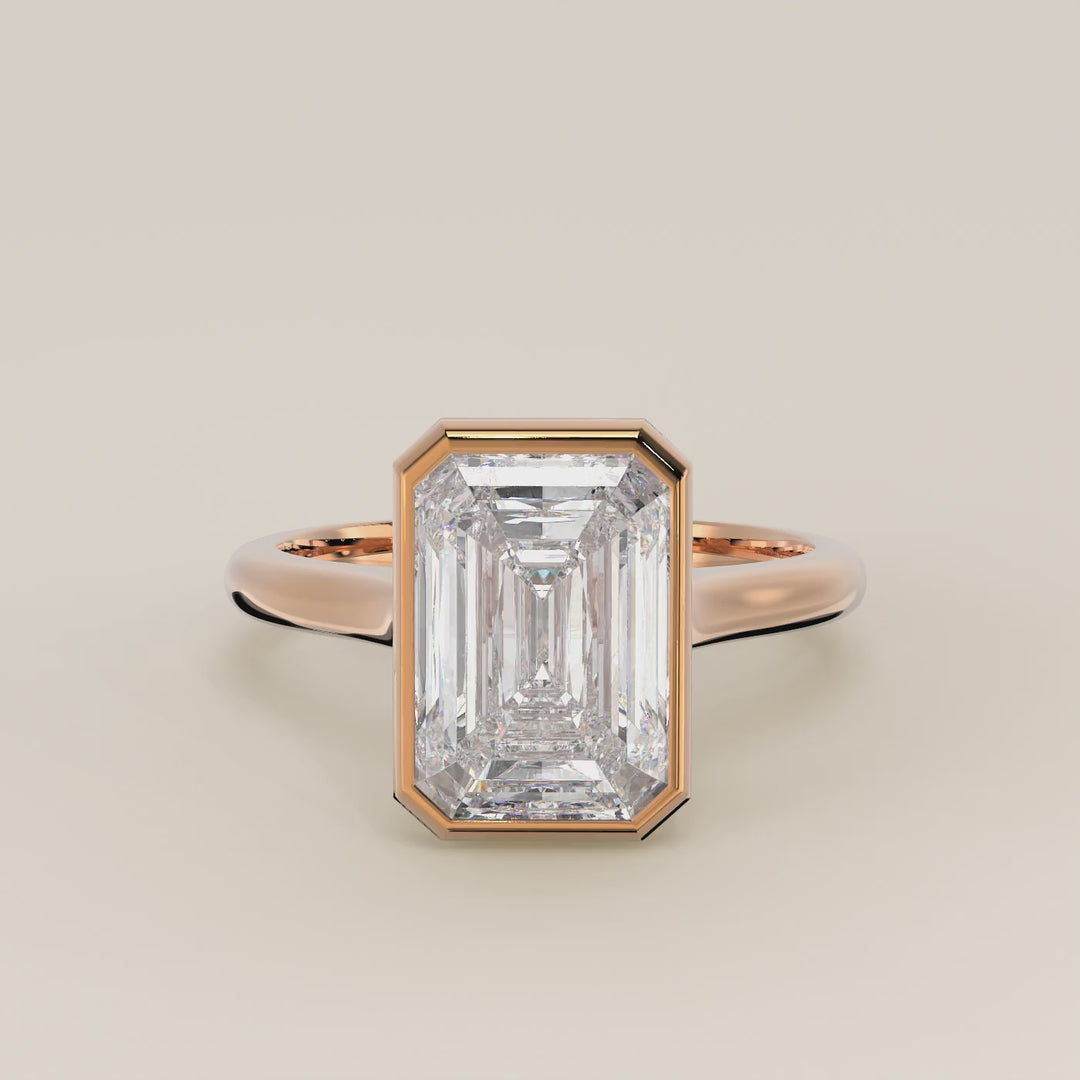 Zaar - Emerald Lab Grown Diamond Ring Solitair with Bezel Setting, Cathedral Setting and Hidden Halo