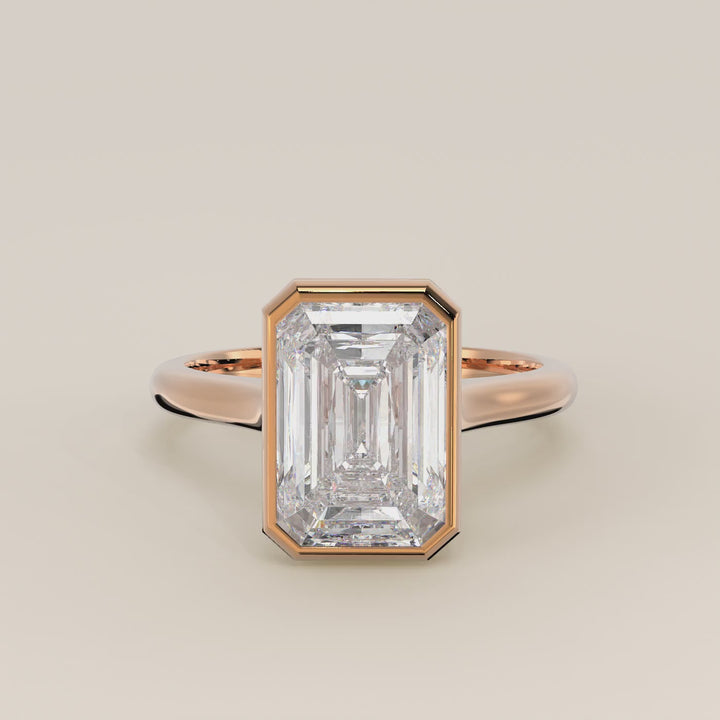 Zaar - Emerald Lab Grown Diamond Ring Solitair with Bezel Setting, Cathedral Setting and Hidden Halo