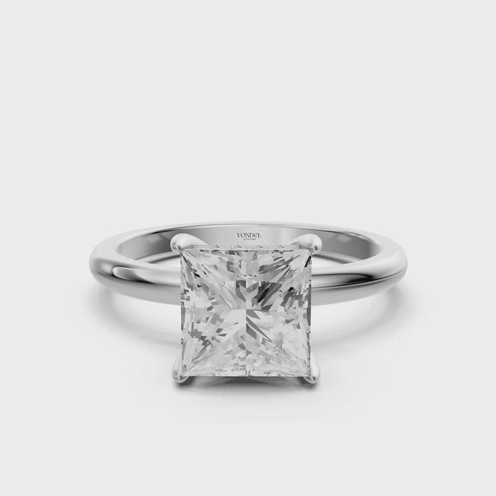 Jasmine - Solitaire Princess Ring met Hidden Halo