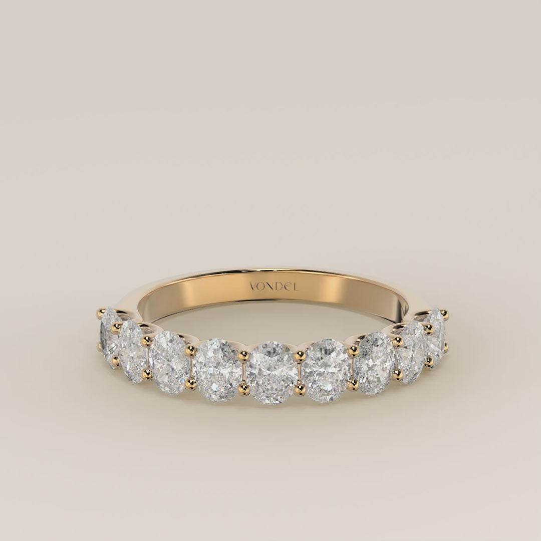 Ovaal half eternity lab grown diamant ring met u-zetting, geelgoud