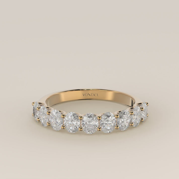 Ovaal half eternity lab grown diamant ring met u-zetting, geelgoud