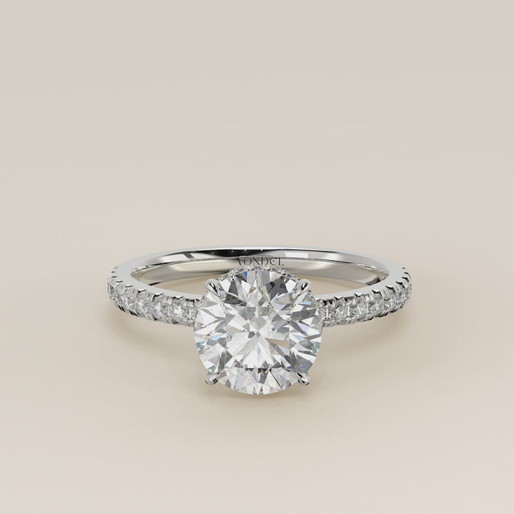 Sydney - Round Solitair Lab Grown Diamond Ring with Wrap Around Halo and Pave Band