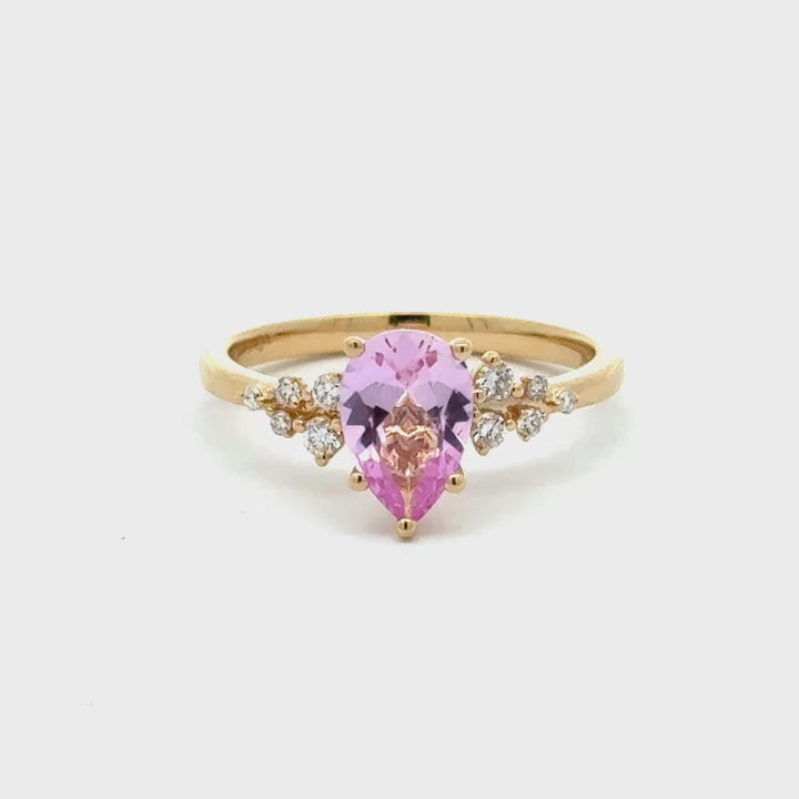 Pink Sapphire 1,5 ct  Pear Ring Snowdrift met Diamant  - 18K Geelgoud