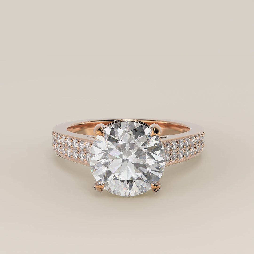 Verlovingsring rond lab grown diamant met brede pave band, cathedral setting en hidden halo, rosegoud