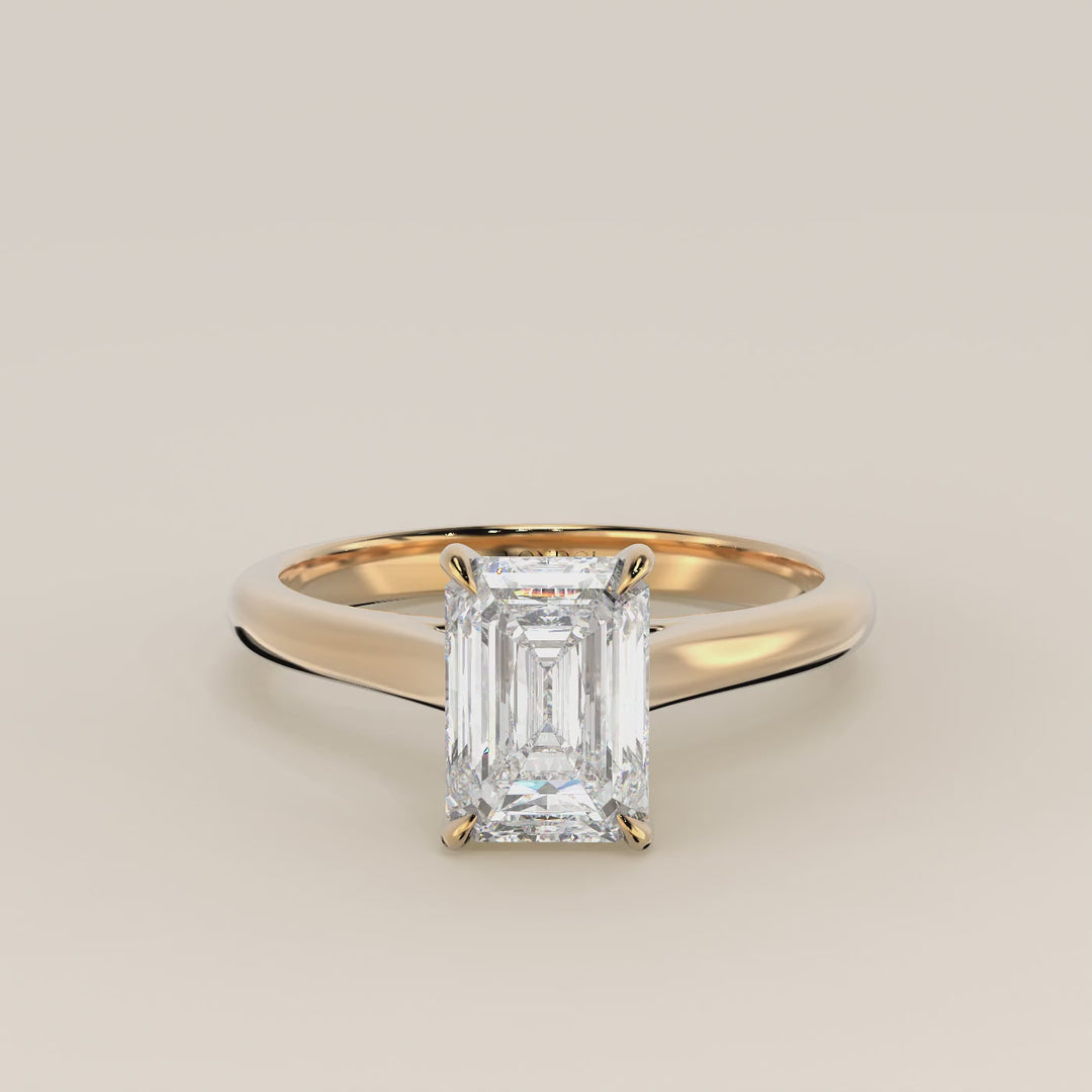 Verlovingsring emerald lab grown diamant met cathedral setting, geelgoud