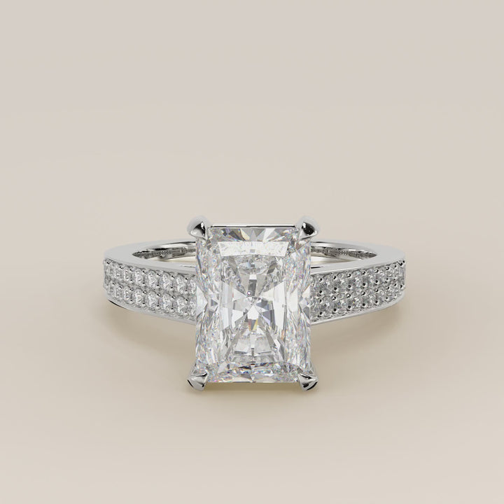 Verlovingsring radiant lab grown diamant met brede pave band, cathedral setting en hidden halo, witgoud