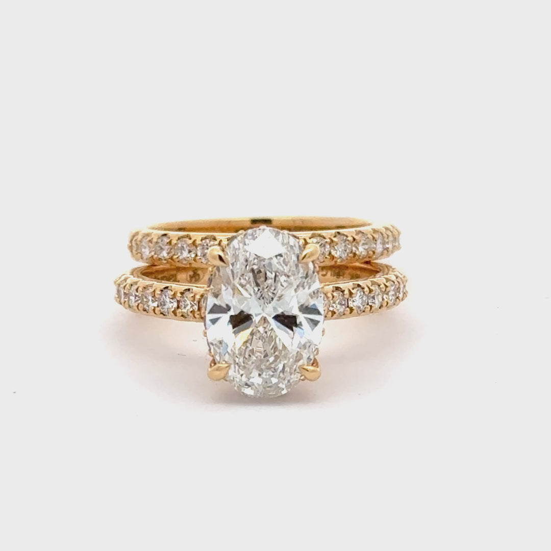 Oval Solitaire Pave with Pave Side Band Set