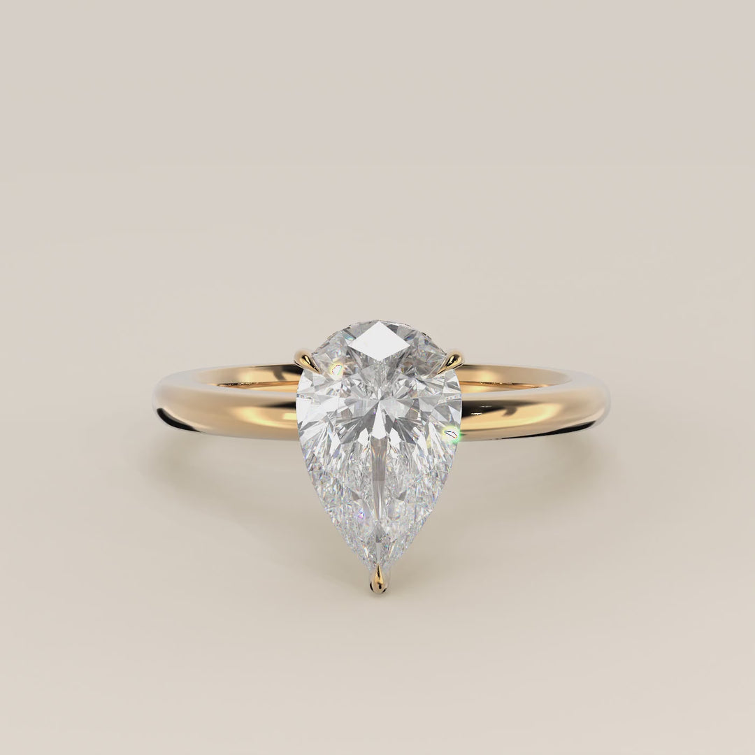 Verlovingsring peer lab grown diamant met hidden halo, geelgoud