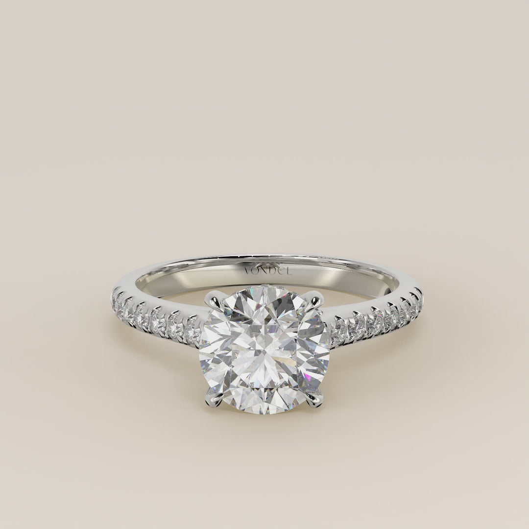 Verlovingsring rond lab grown diamant met pave band, hidden halo en diamond bridge, witgoud