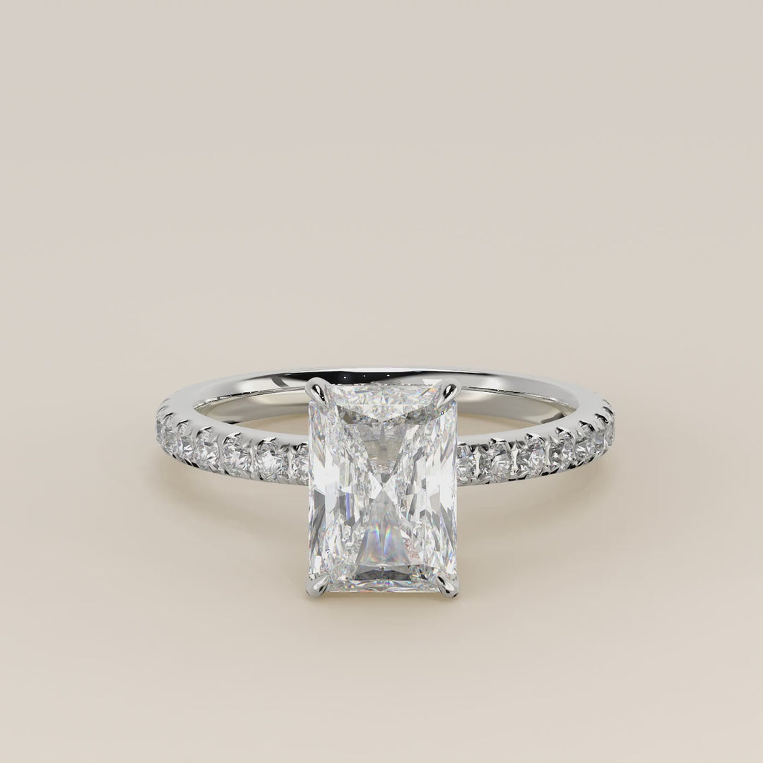 Verlovingsring radiant lab grown diamant met hidden halo en pave band, witgoud