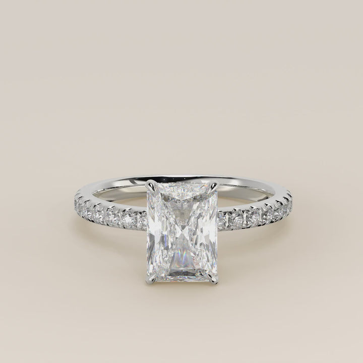 Verlovingsring radiant lab grown diamant met hidden halo en pave band, witgoud