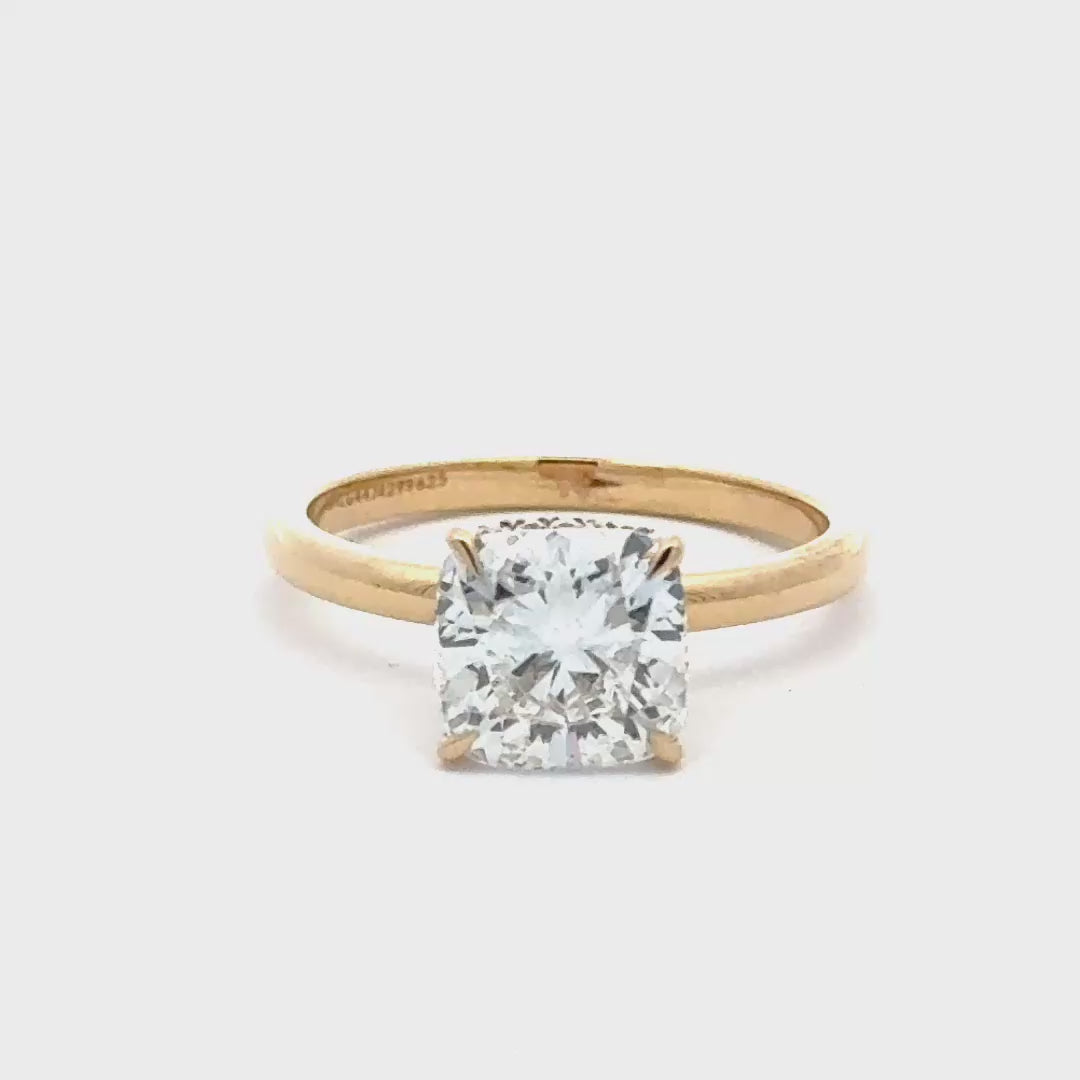 Cushion Solitair met Hidden Halo - 18K Goud - 2,32 ct