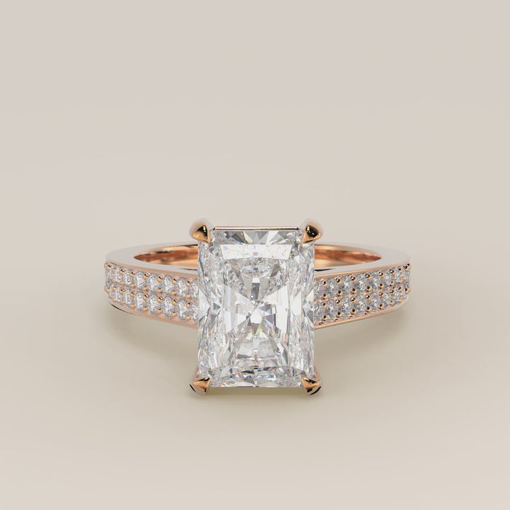 Verlovingsring radiant lab grown diamant met brede pave band, cathedral setting en hidden halo, rosegoud