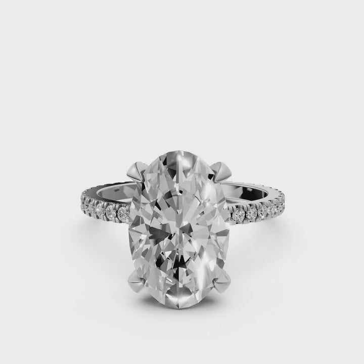 Ovale Solitaire met Pave Band en Basket - Platina 950 - 4,67 ct