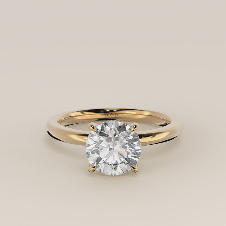 Verlovingsring rond lab grown diamant met hidden halo, geelgoud