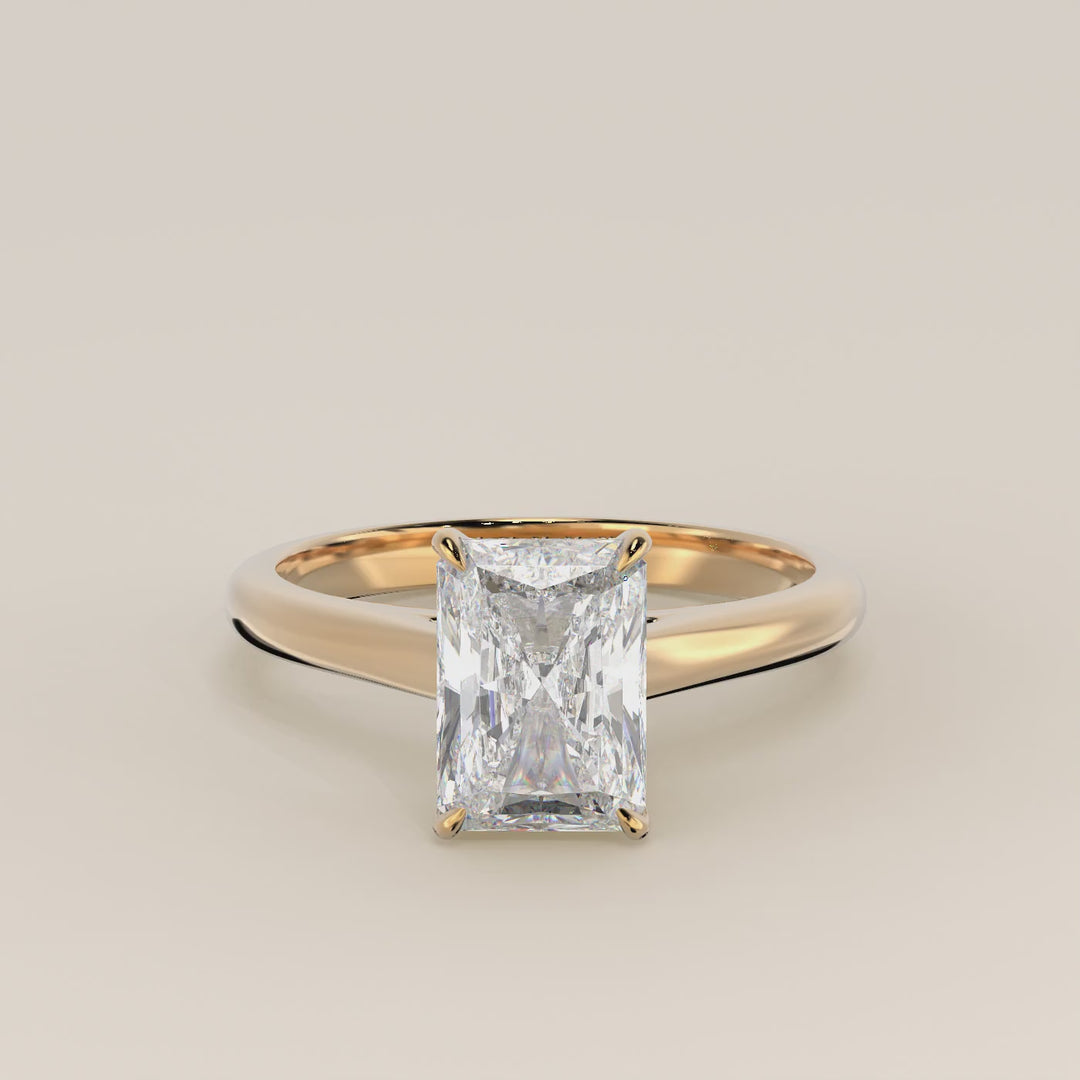 Verlovingsring radiant lab grown diamant met cathedral setting en hidden halo, geelgoud