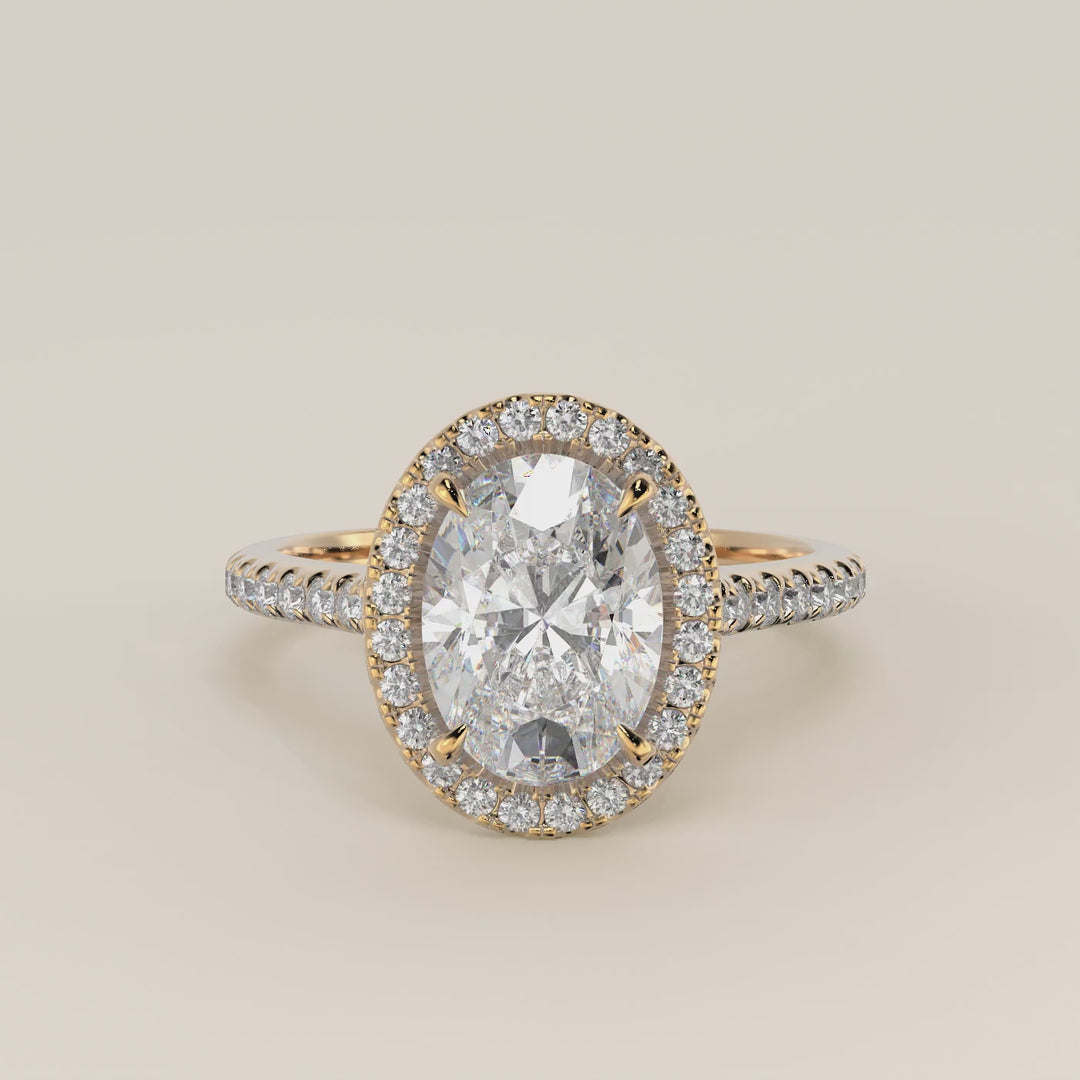 Verlovingsring ovaal lab grown diamant met halo en pave band, geelgoud